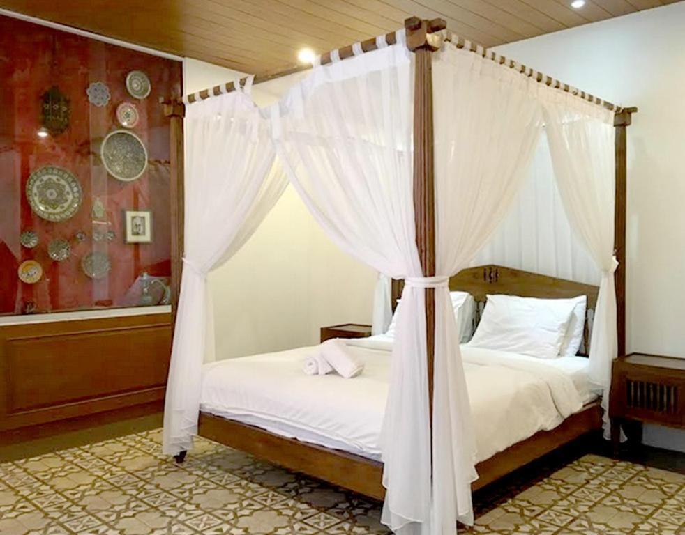 Rumah Stroberi Organic Farm & Family Lodge Лембанг Екстериор снимка